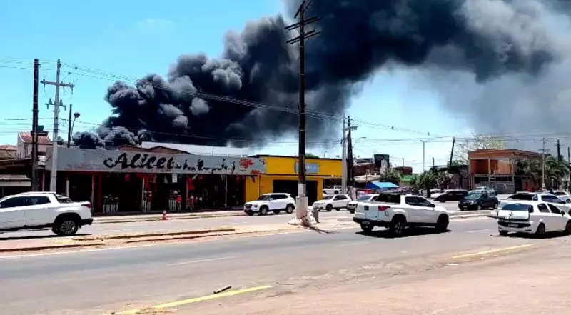 Incêndio de Grandes Proportões Devasta Área Comercial em Santana, Amapá | G1 AP