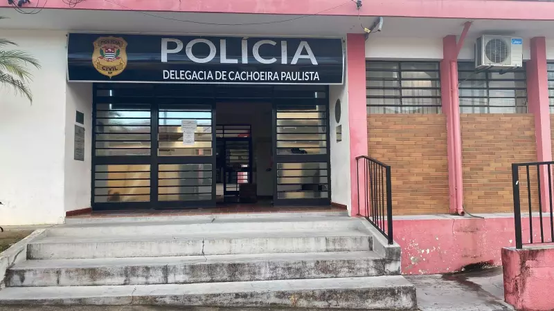 Jovem de 22 anos é executado a tiros dentro de adega em Cachoeira Paulista