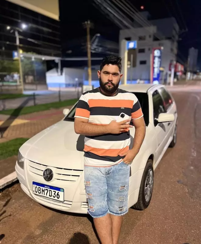 Jovem desaparece após postar foto com suposto sinal de facção em MT; polícia investiga