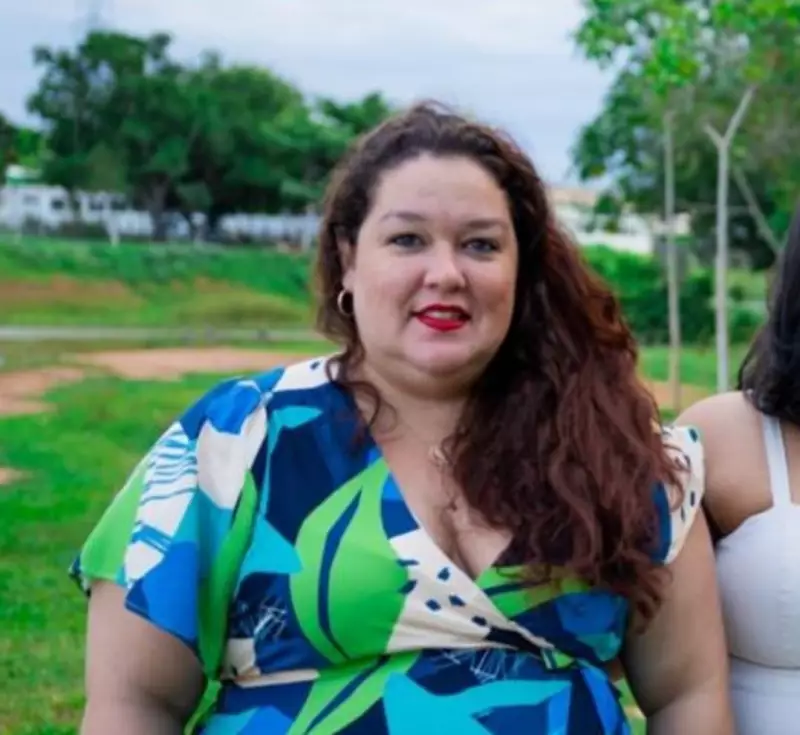 Justiça do Acre pede exame de insanidade mental para mulher que esfaqueou o próprio irmão