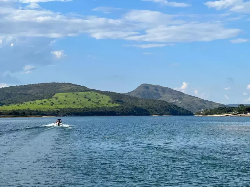 Lago de Furnas: Descubra o 'Mar de Minas' e Planeje a Viagem Perfeita