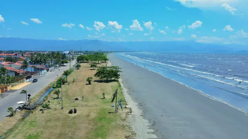 Litoral de SP em Alerta: 28 Praias Estão Impróprias para Banho Nesta Semana - Confira a Lista Completa!