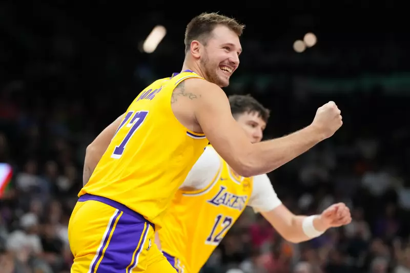 Luka Doncic Brilha na Reabertura da NBA: Lakers vs Warriors em Duelo Épico