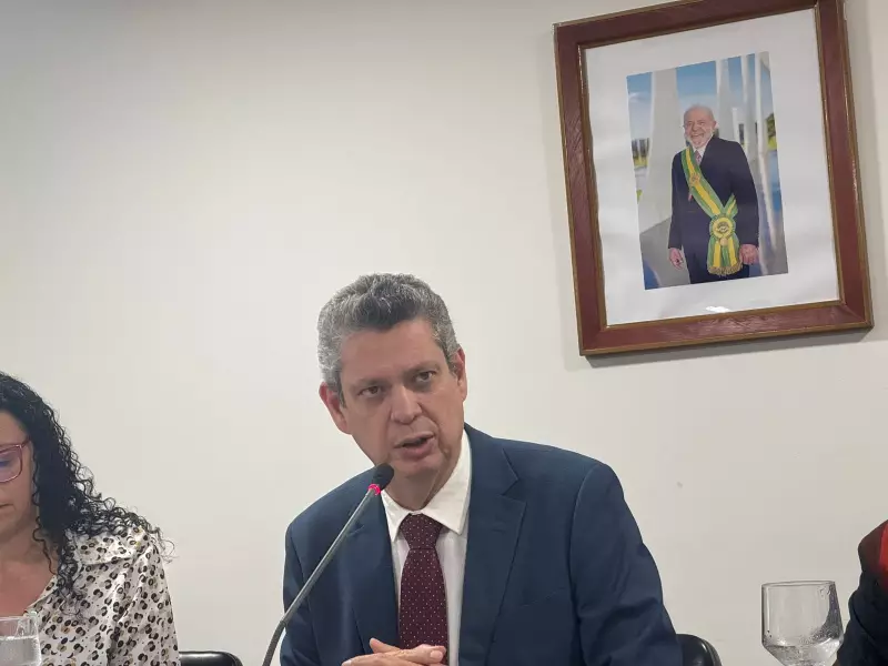 Lula e Márcio Macedo em Reunião de Emergência: Troca na Secretaria-Geral da Presidência?