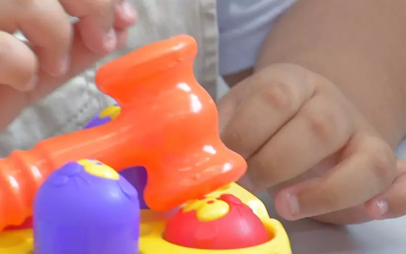 Madrasta condenada a 8 anos por torturar criança autista e dar cerveja ao menino em Goiás