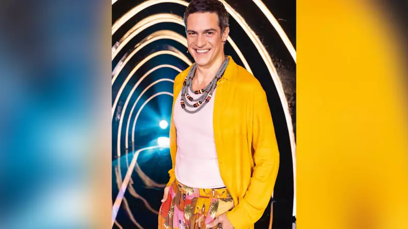 Mateus Solano Interrompe Peça ao Descobrir que Estava Sendo Filmado: A Reação que Viralizou