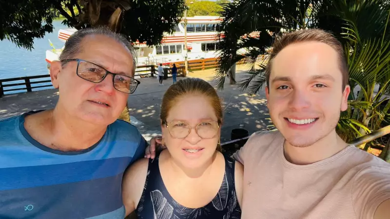 Mãe com Câncer de Mama Inspira Série Especial: A Força que Moveu uma Repórter no Outubro Rosa