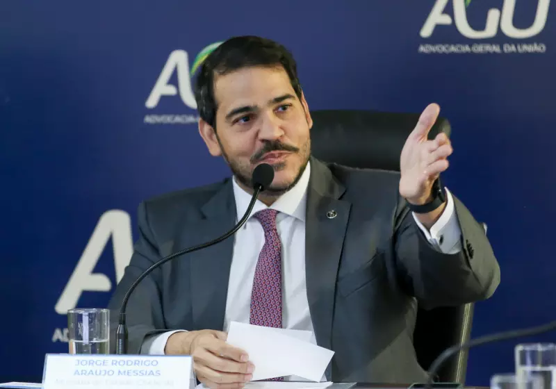 Ministro Messias defende harmonia entre Poderes: Judiciário deve deferência a instâncias políticas eleitas