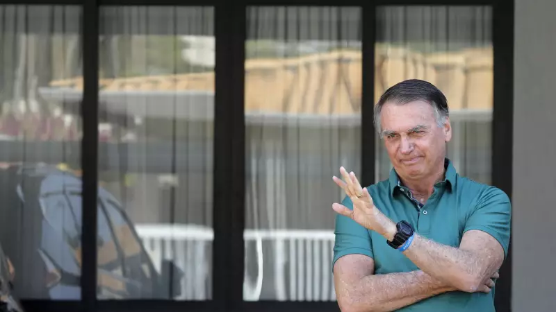Moraes concede autorização especial: Bolsonaro pode receber visitas para festa de 15 anos da filha