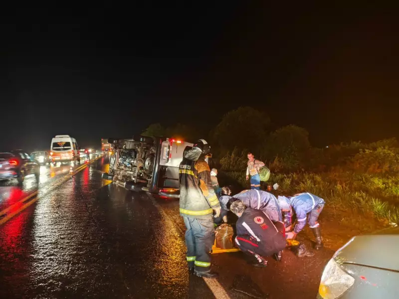 Motorista embriagado causa acidente grave com 10 feridos na BR-158 em MS