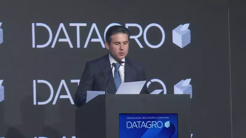 Motta Propõe Salto no Etanol: Gasolina Pode Ir a 35% e Revolucionar Combustíveis no Brasil