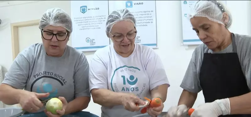 MP Entra na Guerra das Marmitas: Apoia Padres Contra Decreto que Pune Doadores em Florianópolis