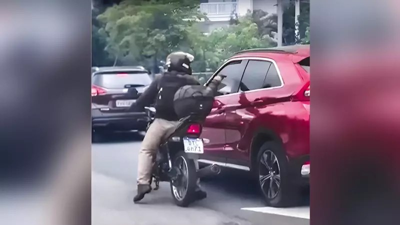 Onda de Assaltos com Motos Assusta Brasileiros: Como as Autoridades Estão Reagindo