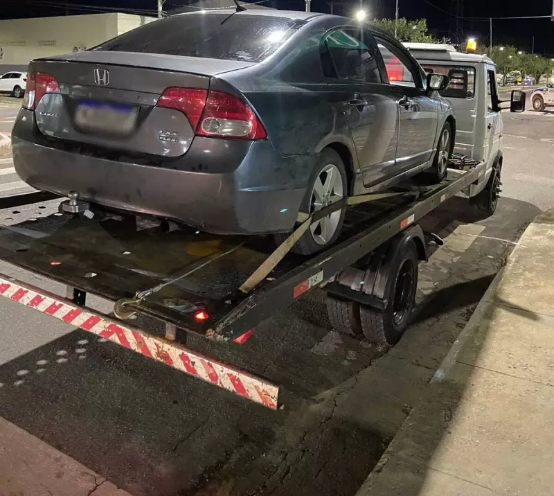 Operação da PM em Aimorês apreende arsenal escondido em carro e residência | Dois presos