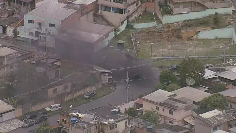 Operação da PM no Complexo do Chapadão: Tiroteio Intenso e Apreensão de Armas no Rio
