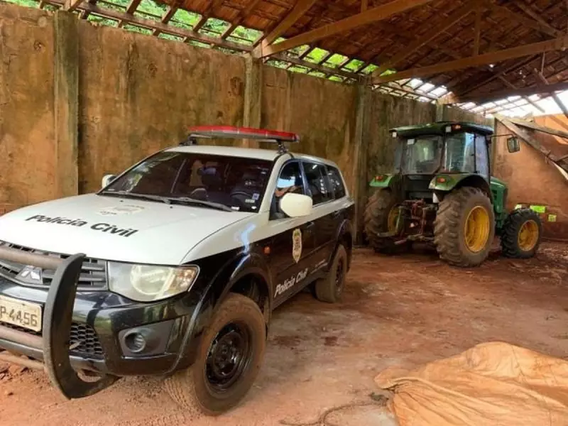 Operação da Polícia Civil prende tio e sobrinho por furto de tratores no interior de SP