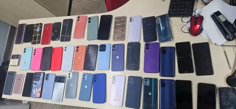 Operação da Polícia em Manaus apreende 50 celulares roubados em ponto de revenda ilegal