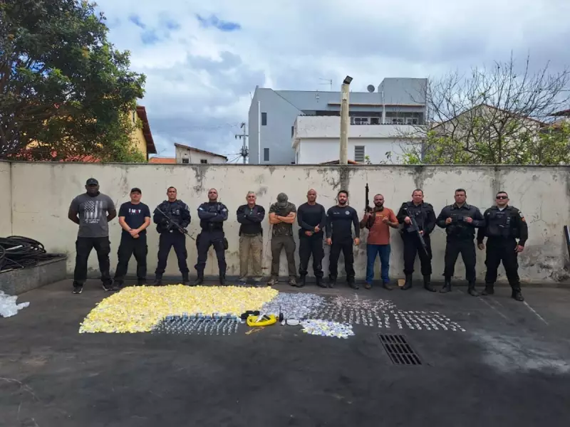 Operação policial em Saquarema apreende arsenal de drogas e arma em ação conjunta