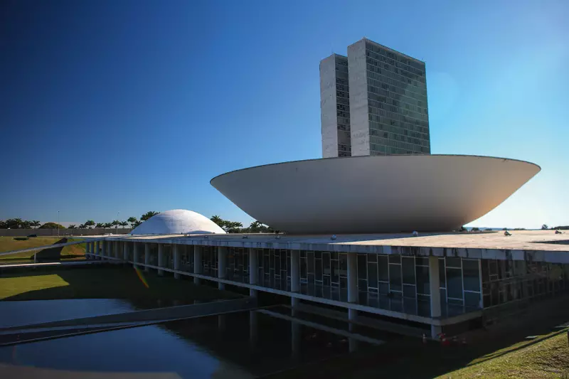 Orçamento de 2026: Congresso adia votação pela segunda semana e gera crise no Planalto