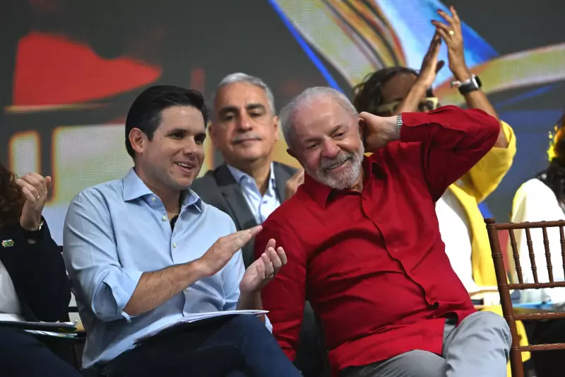 Os Dois Lados de Lula: Presidente Enfrenta Crise de Imagem Entre Forte e Fraco