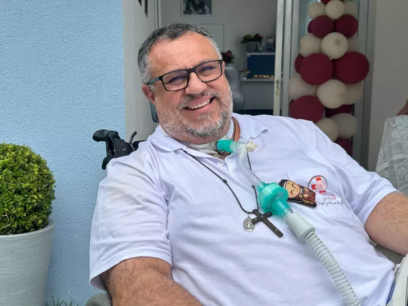 Padre Marlon Mucio recebe alta após 14 dias na UTI e sequência de internações