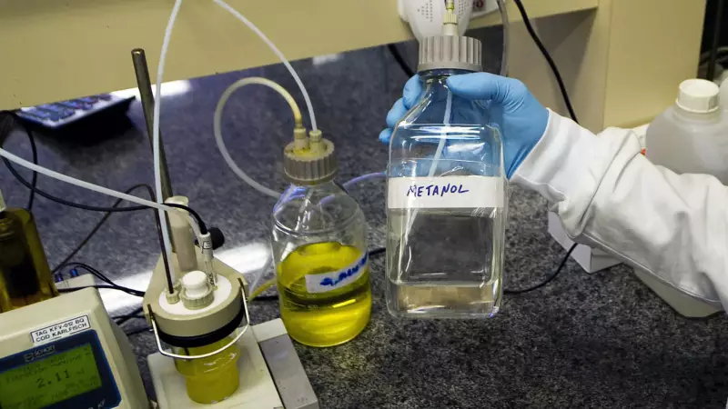 Paraná registra primeira morte por metanol: entenda os riscos da substância