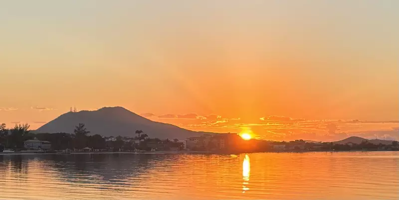 Paraíso Recuperado: Laguna de Araruama Brilha com Águas Cristalinas e Praias Certificadas na Região dos Lagos