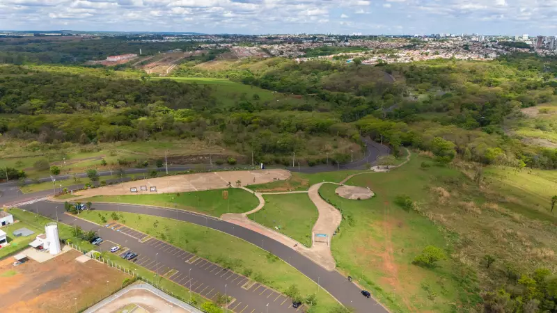 Parque do Mirante em Uberaba: 24 horas de diversão com a vista mais espetacular da cidade