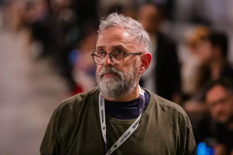 Paulo Borges Revela Segredos da Moda e Vida Pessoal em Documentário Explosivo