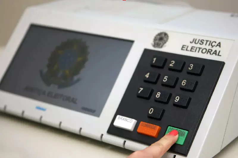 PEC da Redução da Maioridade Penal Esconde 'Jabuti' que Propõe Mini Reforma Política