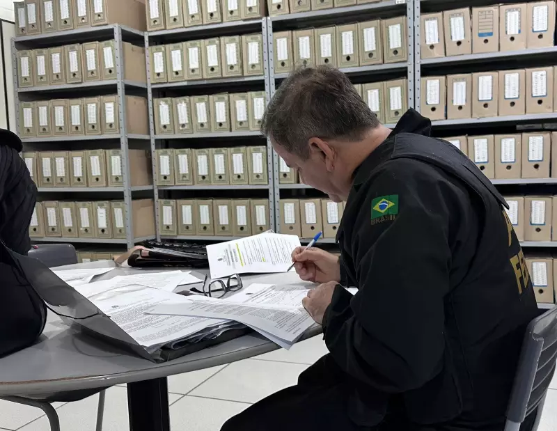 PF Desmantela Esquema de Licenças Ambientais Irregulares na APA da Baleia Franca em SC