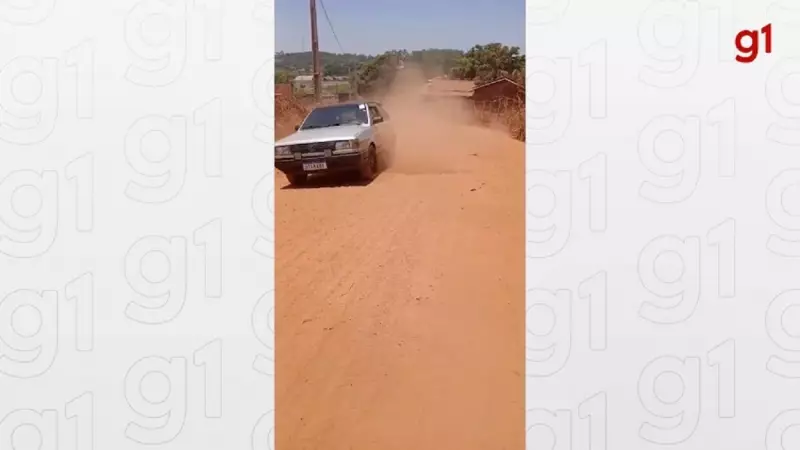 Poeira impede venda de espetinhos e moradora desabafa: 'Situação aqui está péssima' em Tocantins