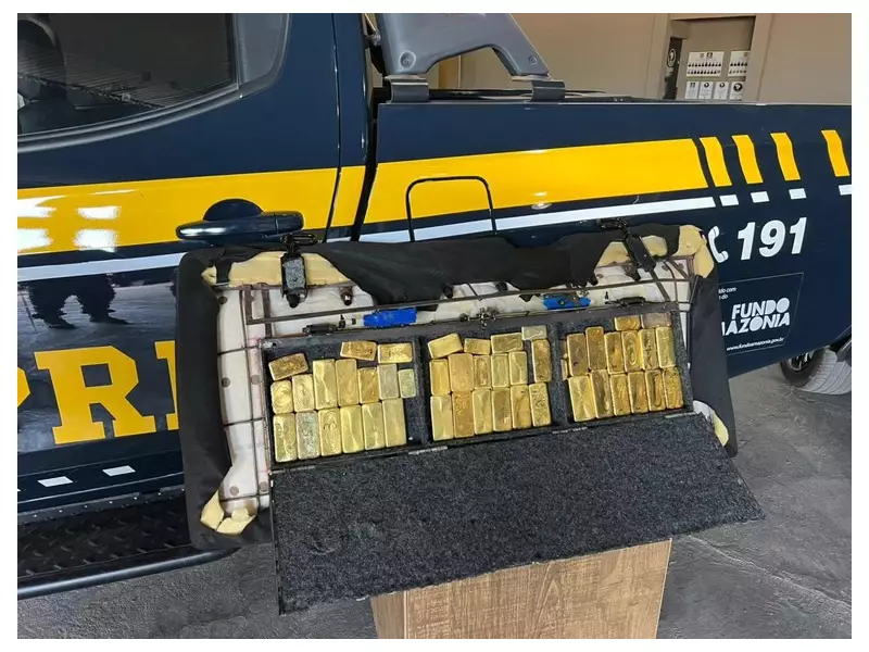PRF descobre compartimento secreto com ouro em carro durante fiscalização em Roraima