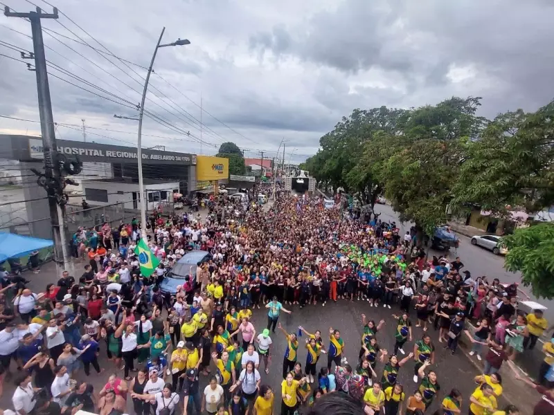 Primeira Marcha para Jesus em Benevides: Fé e União Brilham em Caminhada Histórica no Pará