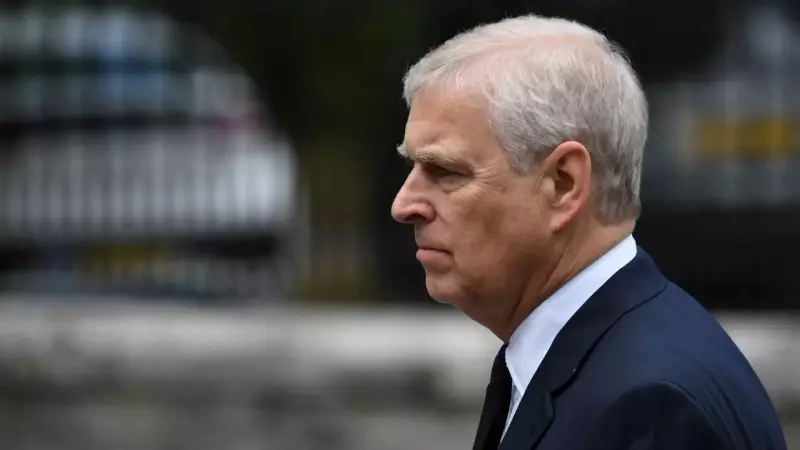 Príncipe Andrew Abandona Títulos Reais: Fim de Uma Era Após Escândalos