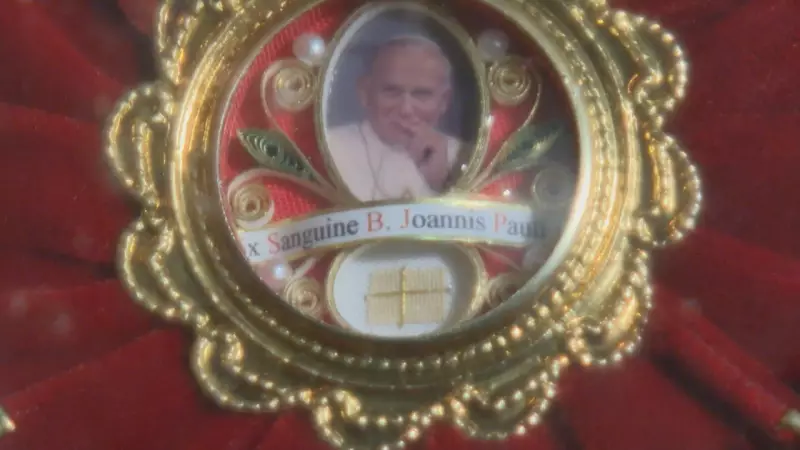 Relíquia de São João Paulo II chega à Canção Nova: veja datas das missas especiais