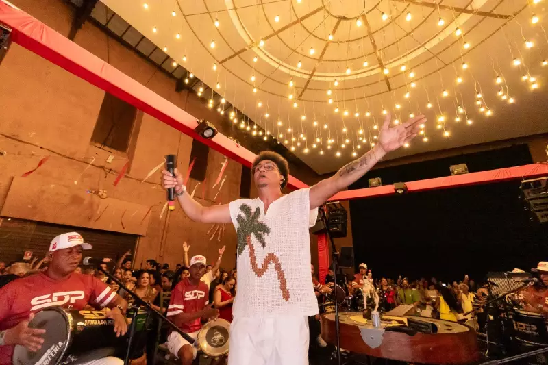 Samba de RAIZ toma conta do Mirante Ambrósio Lira: veja FOTOS da festa que animou Maceió