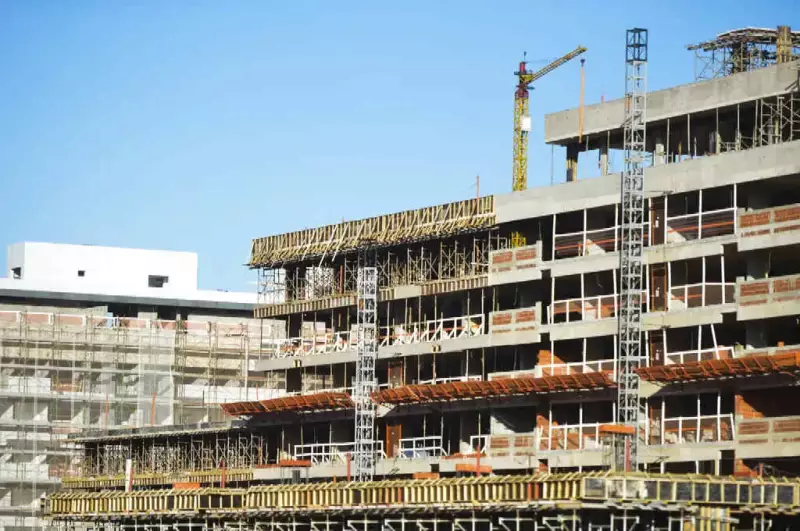 Seguro Habitacional Dispara 127% no Ano e Impulsiona Mercado Imobiliário Brasileiro