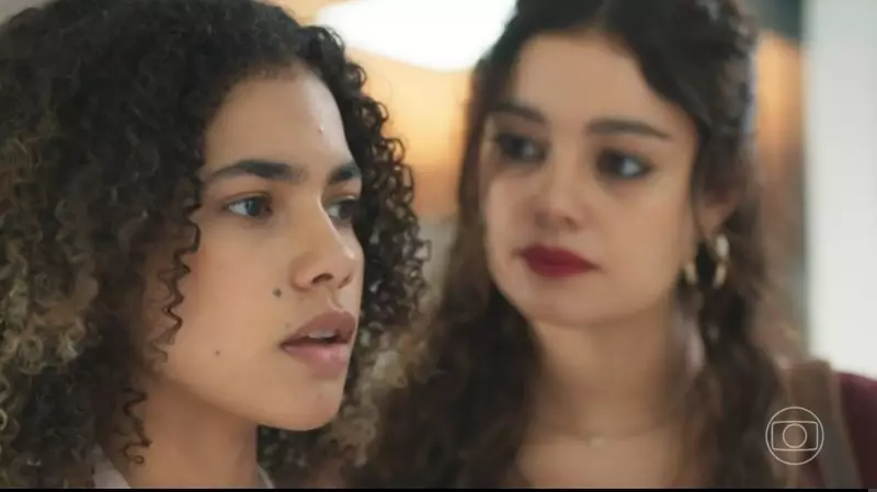 Sophie Charlotte Brilha em 'Três Graças': O Momento que Roubou a Cena na Estreia