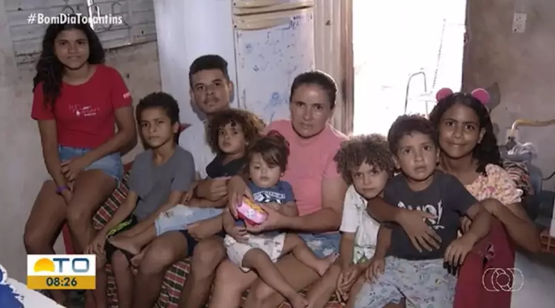 Superação no Tocantins: Mãe de 10 filhos revela como sobrevive com auxílio do Bolsa Família e cozinha no fogão a lenha