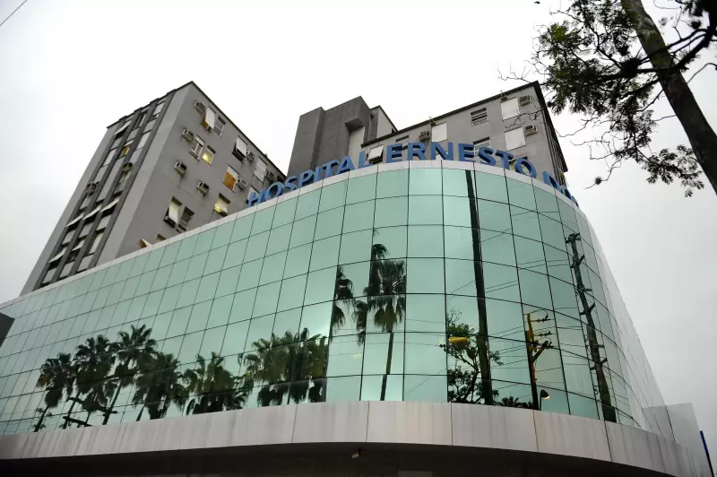 Técnicos de Enfermagem Denunciados por Estupro de Paciente em Hospital de Porto Alegre: Caso Choca e Levanta Questões sobre Segurança
