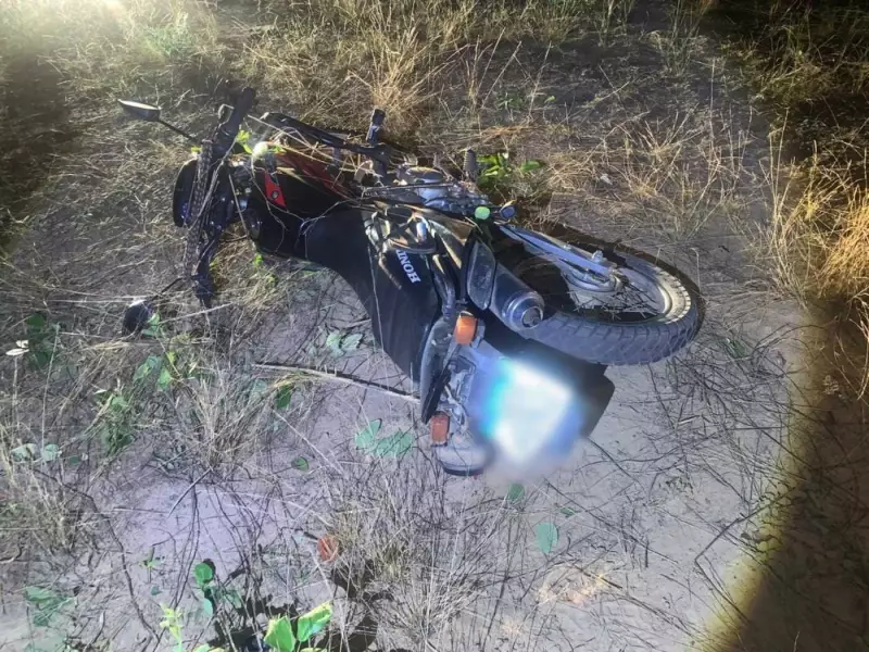 Tragédia em Arinos: Homem morre ao colidir com cerca de arame em moto furtada