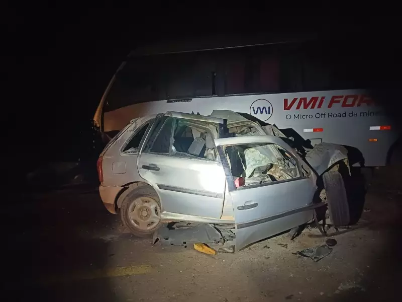 Tragédia na BR-155: Colisão entre carro e micro-ônibus deixa dois mortos no sudeste do Pará