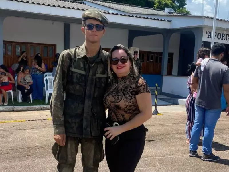 Tragédia no Acre: Jovem Morre em Acidente de Moto e Mãe Revela: 'Tomando Remédio para Suportar a Dor'