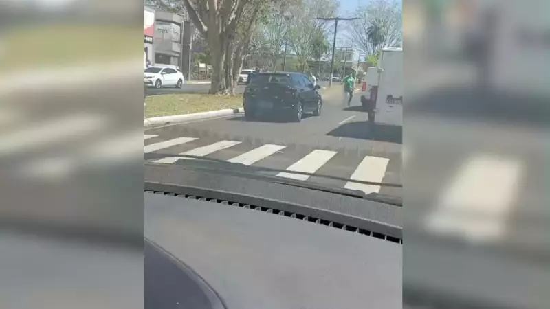 Tragédia no Trânsito: Motocicleta Atropela e Mata Idoso de 92 Anos na Faixa de Pedestres em Araçatuba