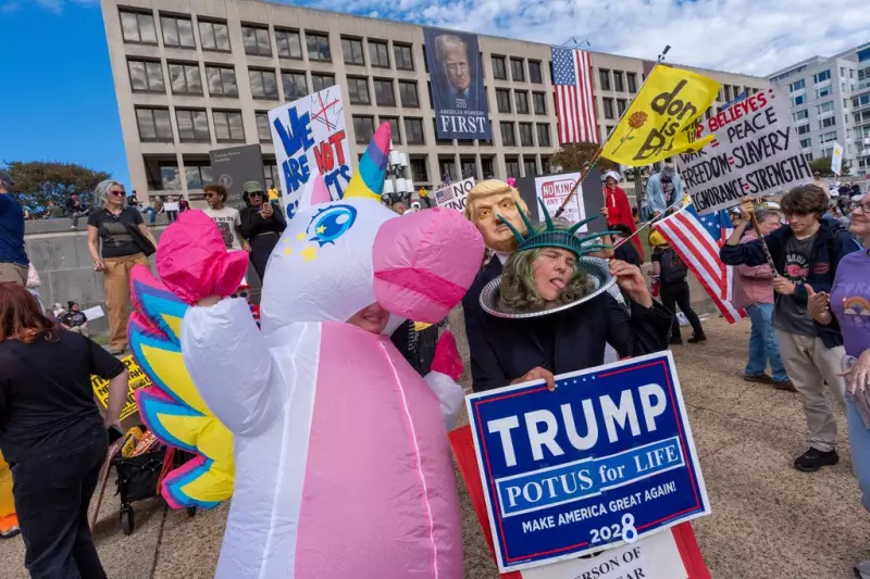 Trump vira alvo de protestos nos EUA durante festa de rua sobre mudanças climáticas