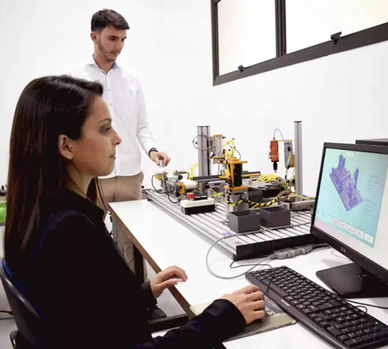 UNITAU Inova: Engenharia de Produção e Controle e Automação Chegam para Formar os Profissionais do Futuro
