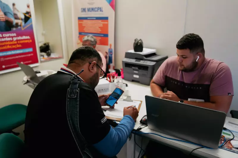 Vagas de Emprego em Fortaleza: Supermercados, McDonald's, LAN LAN Salgados e Mais Empresas Contratam