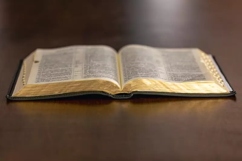 Vereador propõe uso da Bíblia como material paradidático nas escolas de Salvador