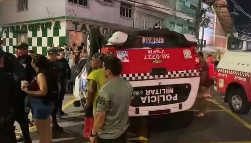Viatura da PM capota após colisão na Visconde de Souza Franco, em Belém; veja imagens